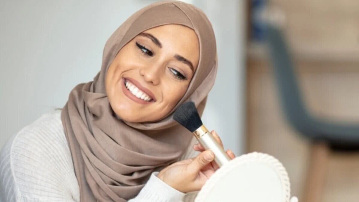 طرق عمل مكياج نود لكل ألوان البشرة! 